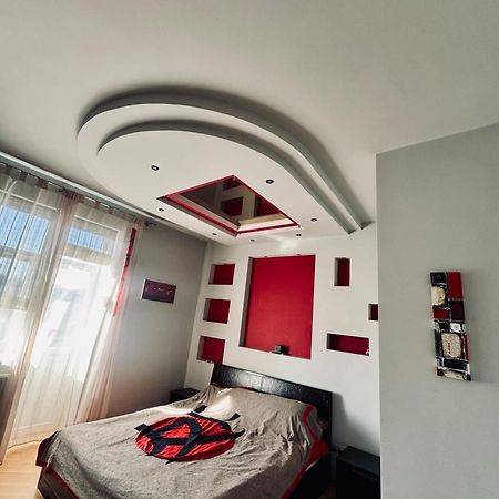 Modern Apartment On Mechnikova Street 18 Lviv Ngoại thất bức ảnh